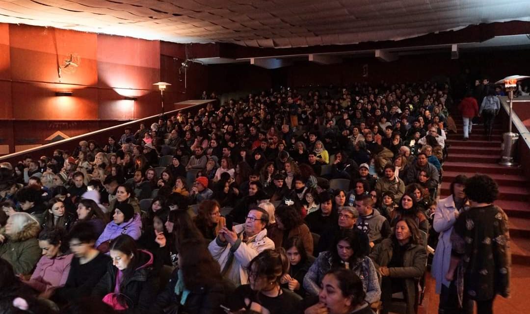 Villa Gesell solidario: Concierto homenaje a Cerati logró recaudar casi 1000 artículos no perecederos