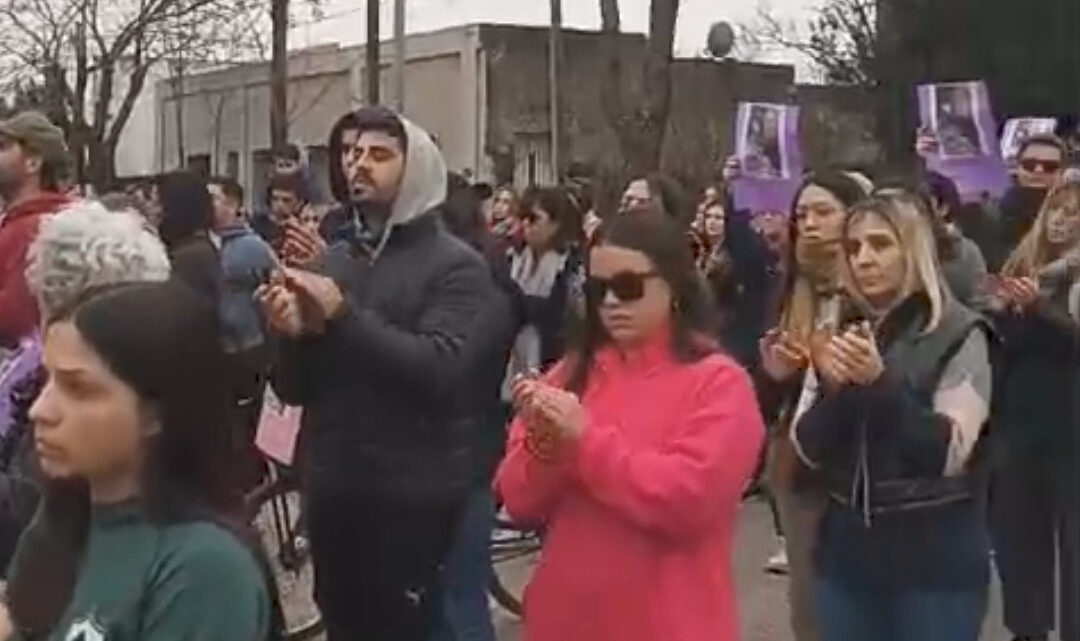 GRAL BELGRANO: Nueva marcha por Marcela renueva el silencio de Dinapoli GRAL BELGRANO: Nueva marcha por Marcela renueva el silencio de Dinapoli