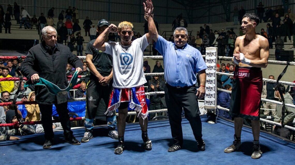 Histórico triunfo del Boxeo dolorense: Jonathan Eniz es el nuevo campeón Sudamericano Histórico triunfo del Boxeo dolorense: Jonathan Eniz es el nuevo campeón Sudamericano