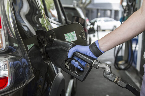 Las estaciones de servicio suspenderán el despacho de combustibles a partir de las 22hs