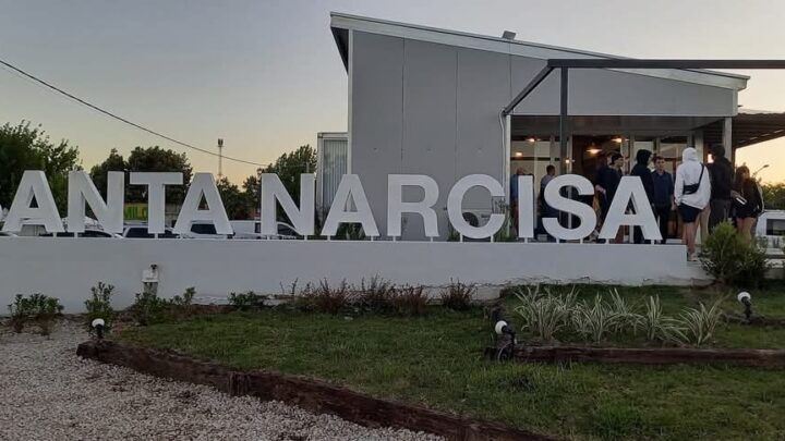 Abrió sus puertas en Sevigne Santa Narcisa, la fábrica de quesos dolorense