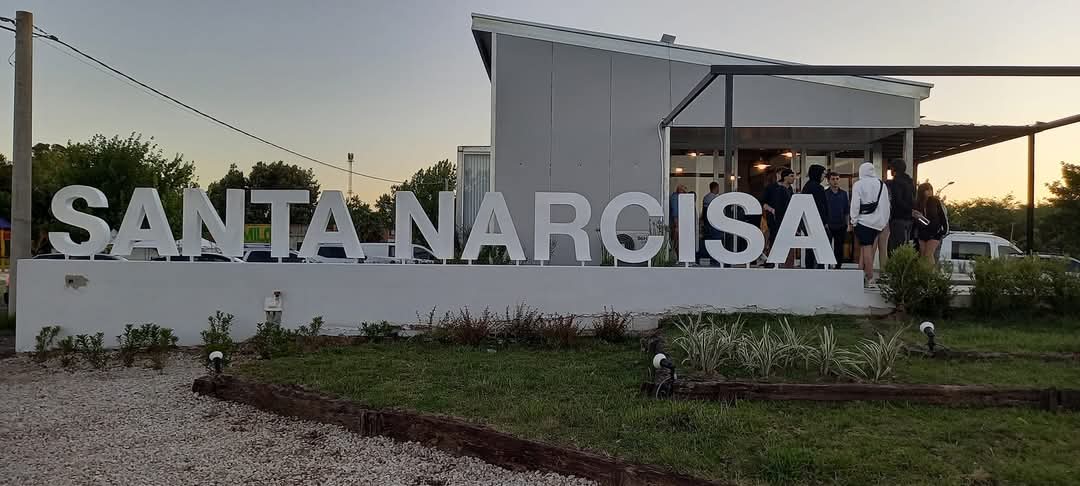 Abrió sus puertas en Sevigne Santa Narcisa, la fábrica de quesos dolorense
