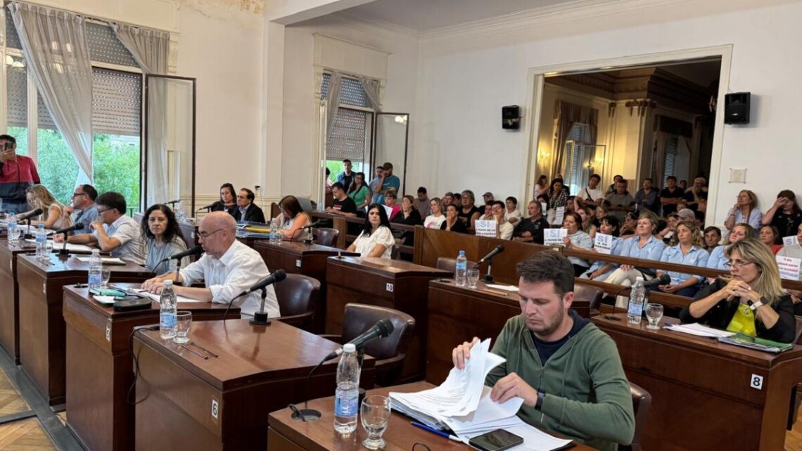 Obras, salud, seguridad y eliminación de cargos políticos: se aprobó en Dolores el presupuesto municipal 2025