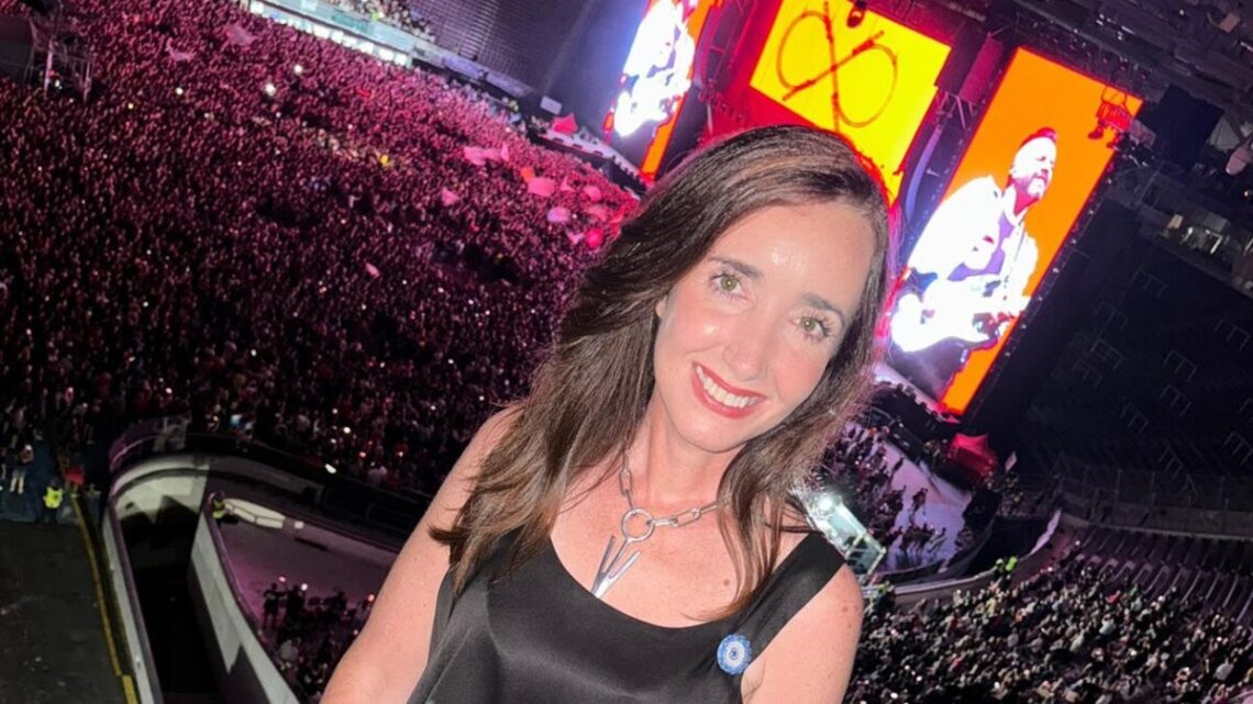 Victoria Villarruel disfrutó del tercer show de Los Piojos en La Plata Victoria Villarruel disfrutó del tercer show de Los Piojos en La Plata