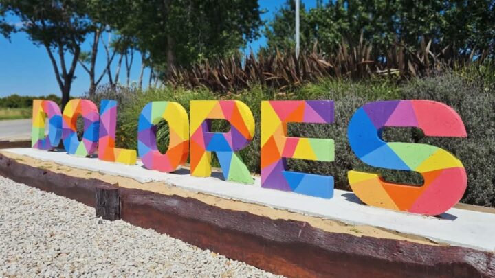 Embellecimiento: Dolores renovó la cartelería en los accesos a la ciudad