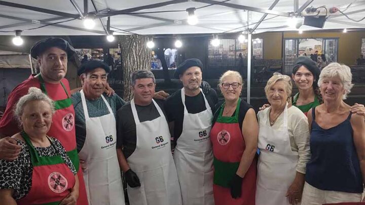 Renovada su Comisión, el Centro Vasco, desplegó una intensa participación en los Festivales de Verano
