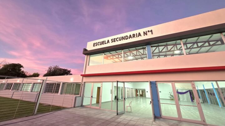 Un día histórico para Castelli: quedó inaugurado el nuevo edificio de la Escuela secundaria