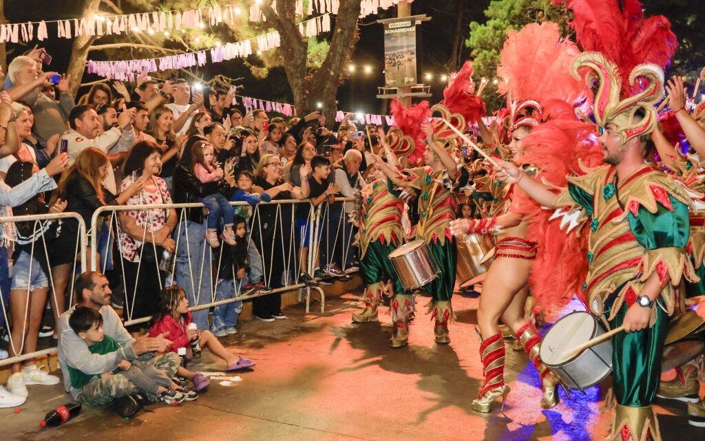 Villa Gesell cerró el fin de semana XL de carnavales con gran éxito turístico Villa Gesell cerró el fin de semana XL de carnavales con gran éxito turístico