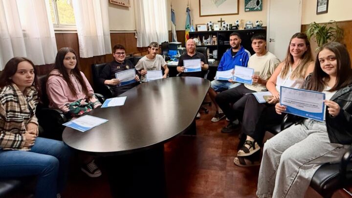 Jóvenes de Mar Chiquita recibieron becas completas para estudiar periodismo en River