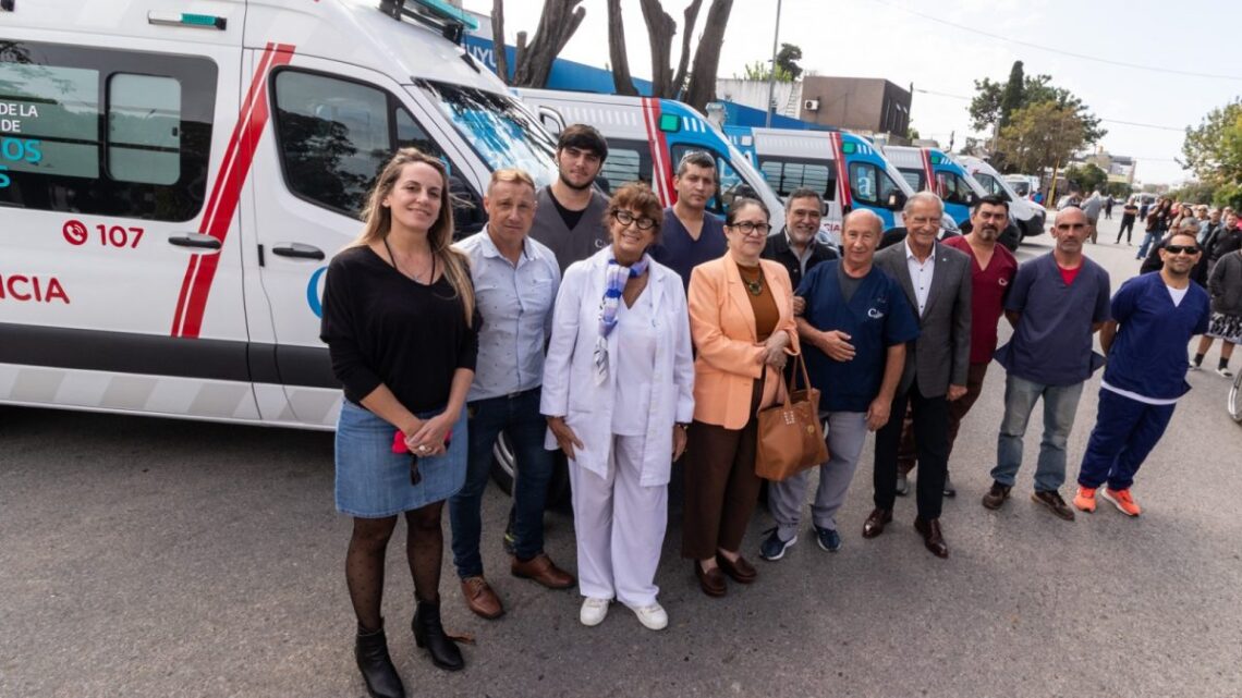 El sistema público de Salud de La Costa incorporó 6 nuevas ambulancias El sistema público de Salud de La Costa incorporó 6 nuevas ambulancias