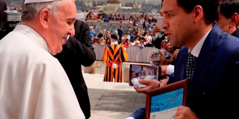 A 11 años del homenaje que llegó al Vaticano, el arte costero vuelve a conmover al mundo A 11 años del homenaje que llegó al Vaticano, el arte costero vuelve a conmover al mundo