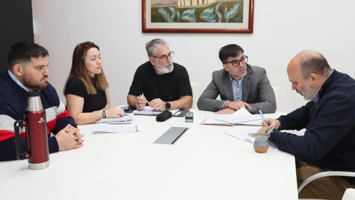 Gran noticia para Castelli: La prestigiosa empresa Vireyes Agropecuaria S.A. se instala en el Parque Industrial Gran noticia para Castelli: La prestigiosa empresa Vireyes Agropecuaria S.A. se instala en el Parque Industrial
