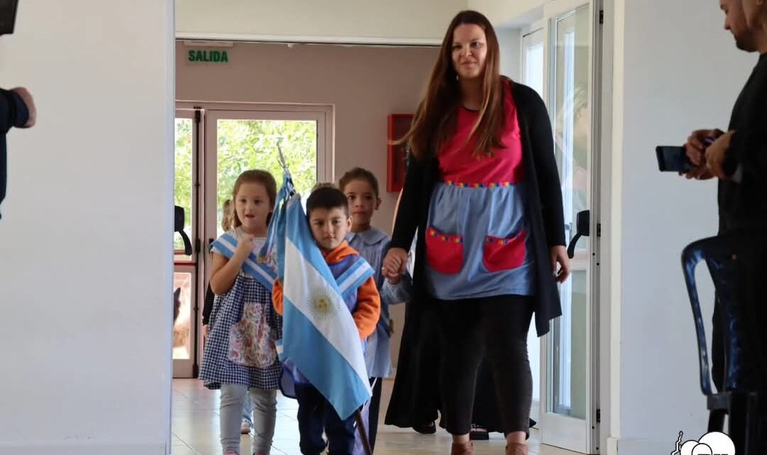 Walker anunció un nuevo MicroCrédito destinado a Mejoras Habitacionales para Docentes de Pila Walker anunció un nuevo MicroCrédito destinado a Mejoras Habitacionales para Docentes de Pila