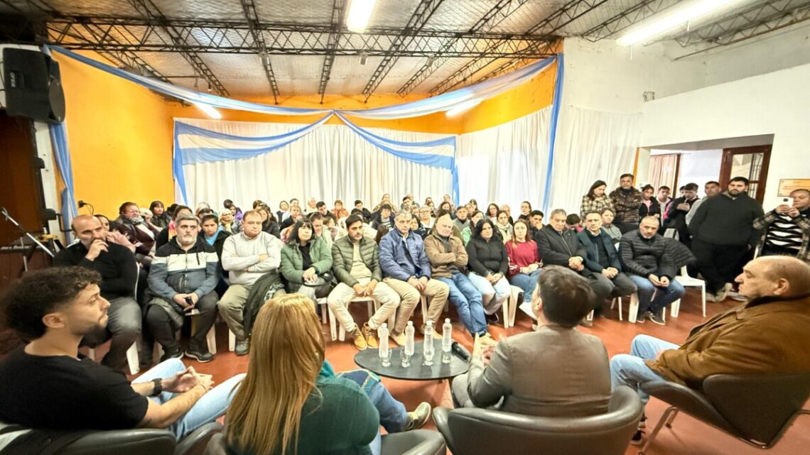 Ganar: Axel Kicillof suma otro partido a su frente electoral