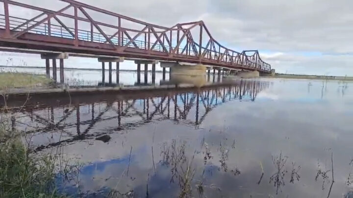 Pila: Las crecidas rompen los límites del Canal 9