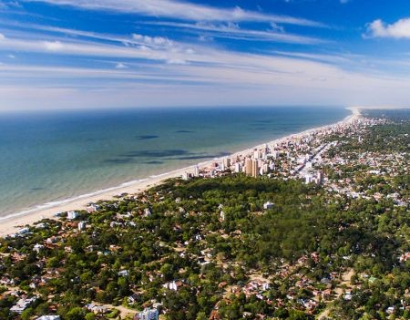 Villa Gesell inicia su gira promocional como destino turístico durante la temporada de invierno