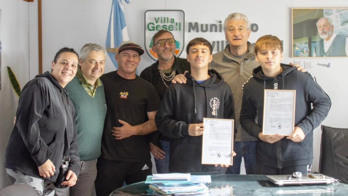 Dos chicos de 13 años salvaron a un hombre en Gesell y fueron declarados Ciudadanos Ilustres Dos chicos de 13 años salvaron a un hombre en Gesell y fueron declarados Ciudadanos Ilustres