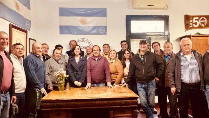 Villarruel salió al territorio y visitó Saladillo sin agenda oficial