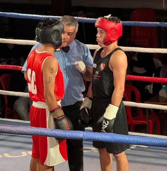 Exitoso Festival de Boxeo en Lezama: Una Noche de gloria sobre el ring Exitoso Festival de Boxeo en Lezama: Una Noche de gloria sobre el ring