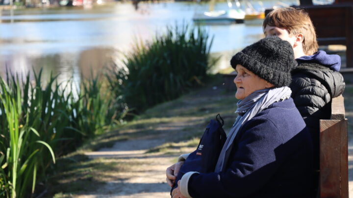 “Una mirada que abraza el alma”: Pila une generaciones en un viaje inolvidable