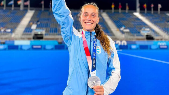 Del sueño a la realidad: con Euge Trinchinetti, Dolores inaugura su cancha de hockey