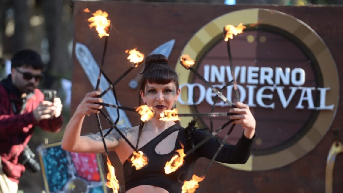 Invierno Medieval: turistas de todo el país disfrutan la propuesta en Villa Gesell Invierno Medieval: turistas de todo el país disfrutan la propuesta en Villa Gesell