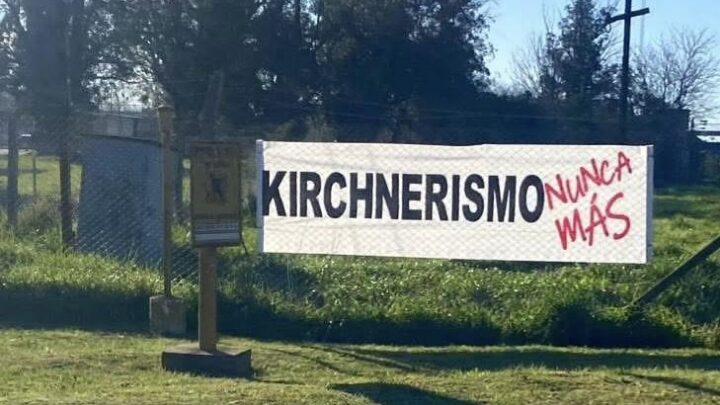 Provocación en Castelli: usan el “Nunca Más” a metros de una calle que homenajea a un desaparecido
