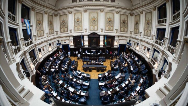 Regulan la actividad de los acompañantes terapéuticos y el uso de pantallas en escuelas primarias Regulan la actividad de los acompañantes terapéuticos y el uso de pantallas en escuelas primarias