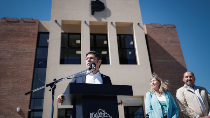 Kicillof inauguró la Casa de la Provincia en Ranchos y anunció viviendas y pavimento