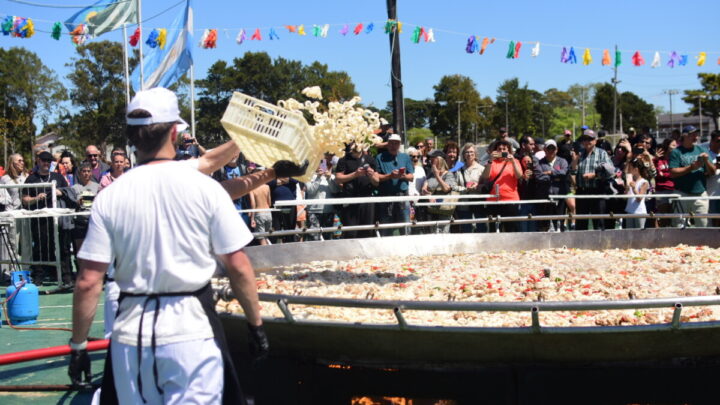 Una experiencia única en Gesell: sabor, cultura y amistad en la Gran Paella