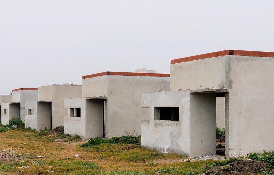 Con apoyo provincial, Castelli avanza en dos barrios de vivienda Con apoyo provincial, Castelli avanza en dos barrios de vivienda