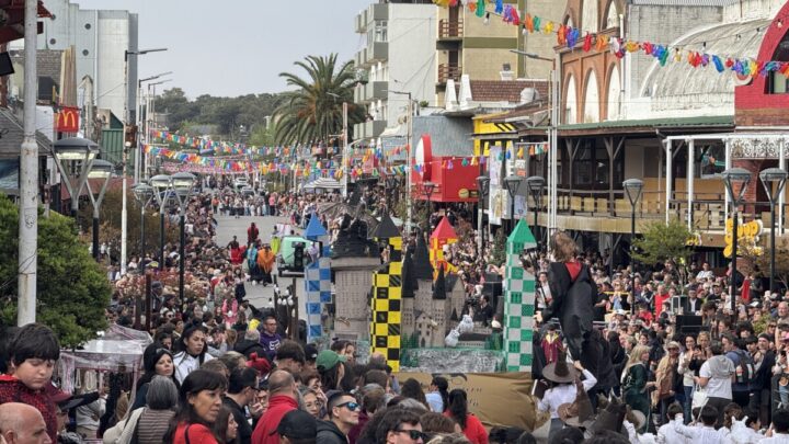 Villa Gesell: la gran cantidad de turistas confirmó que luchar por el feriado valió la pena 