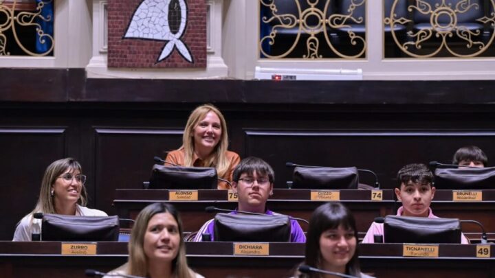 Marcela Basualdo promueve la participación y abre caminos para los jóvenes de Monte