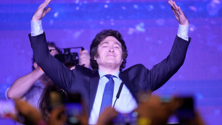 Triunfo de LLA: gana en la provincia de Buenos Aires y saca más del 40% en todo el país