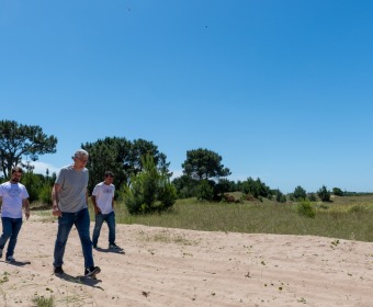 Camino al 7º sorteo: Barrera recorrió los lotes de Lotes con Servicios