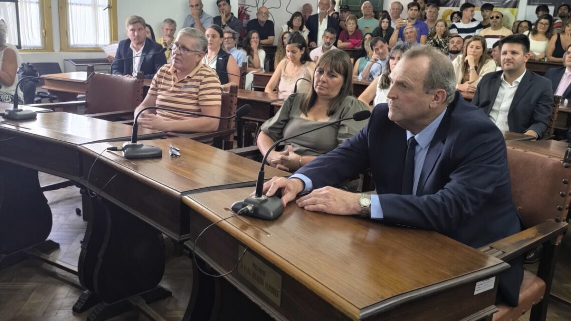 Dos Santos quebró el legado alfonsinista y votó a un presidente libertario desde la histórica banca