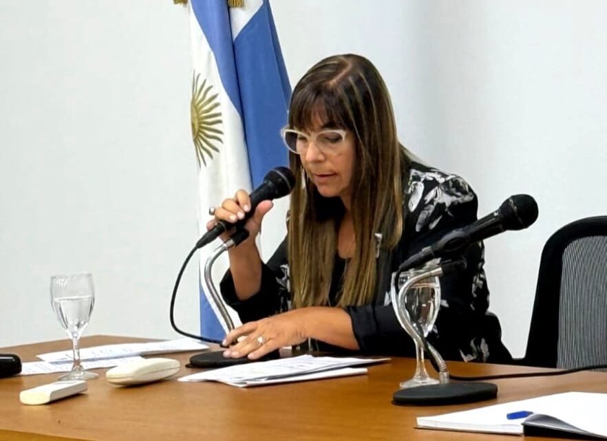 LEZAMA: Silva queda al frente del hcd mientras Harispe se prepara para dejar la intendencia
