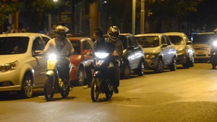 Castelli: impulsan allanamientos sin orden judicial para secuestrar motos ruidosas