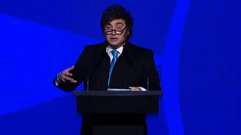 La Casta se vistió de libertaria: Milei autorizó un aumento cercano al 90% para funcionarios