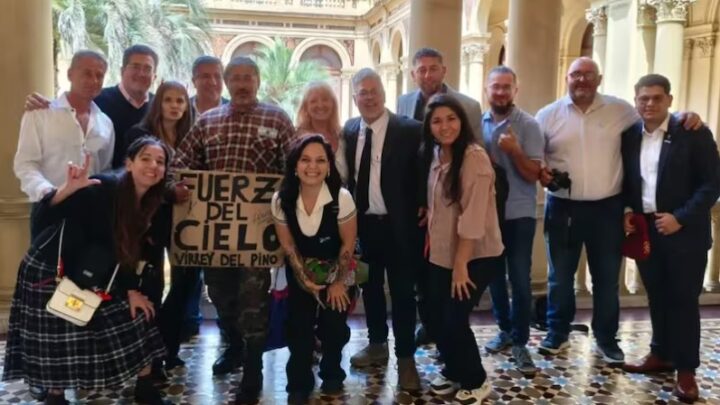 Mientras la agenda real espera, Milei recibe a influencers libertarios