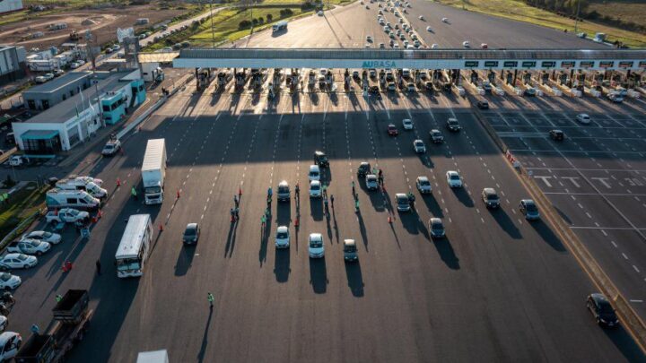 Menos turistas en la Costa Atlántica: el tránsito cayó 7,2% y hubo 100 mil vehículos menos