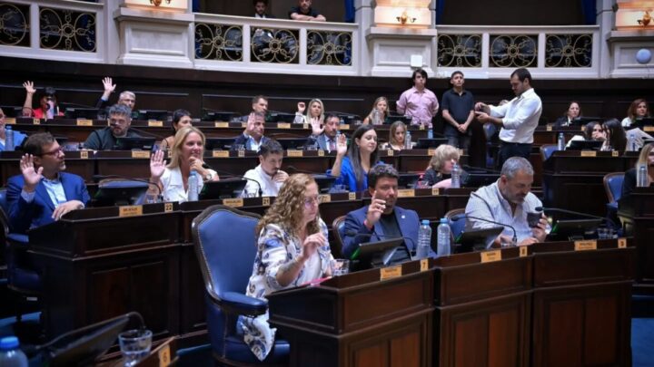 Media sanción a la Comisión de Juegos de Azar, Loteria y Prevención de la Ludopatía