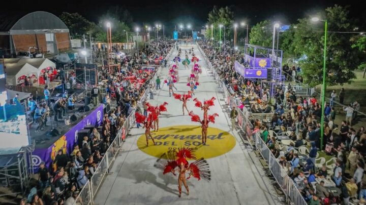 Dolores encendió la fiesta: el Carnaval del Sol ya está en marcha