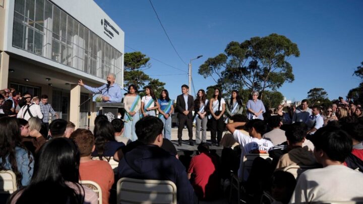 Inauguran un nuevo edificio para la Escuela Secundaria N°5 en Villa Gesell