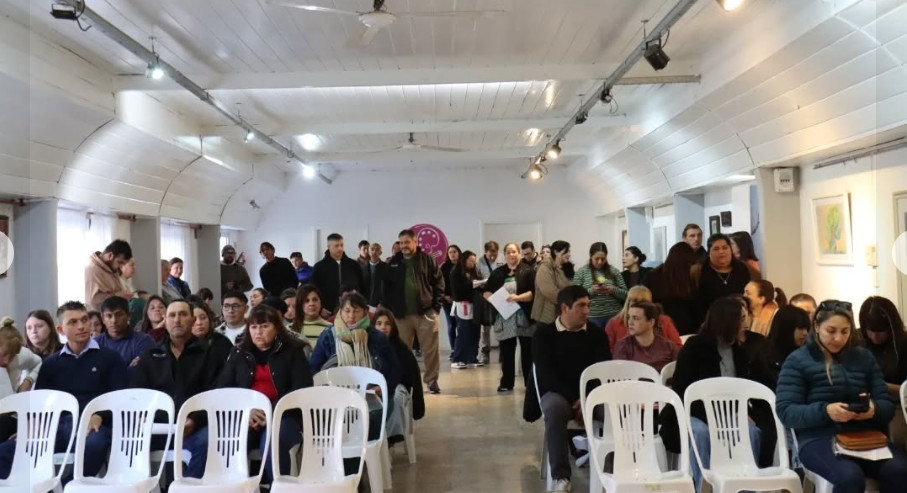 Pila profundiza su política habitacional con la firma de 92 títulos y 40 bienes de familia