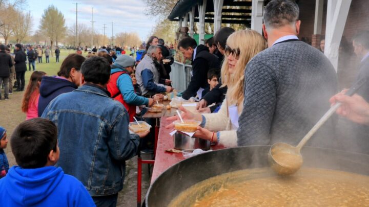 Gral Belgrano: Locro, torta y fiesta para todos en el 135° aniversario