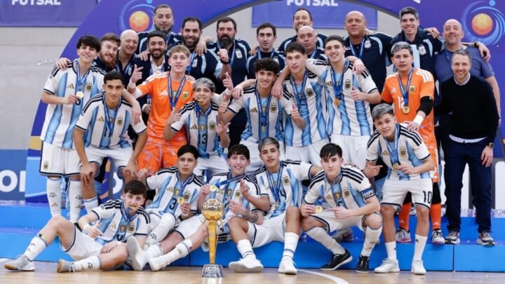 Las Selecciones Argentinas de Futsal llegan a Dolores para la inauguración del Estadio Cubierto